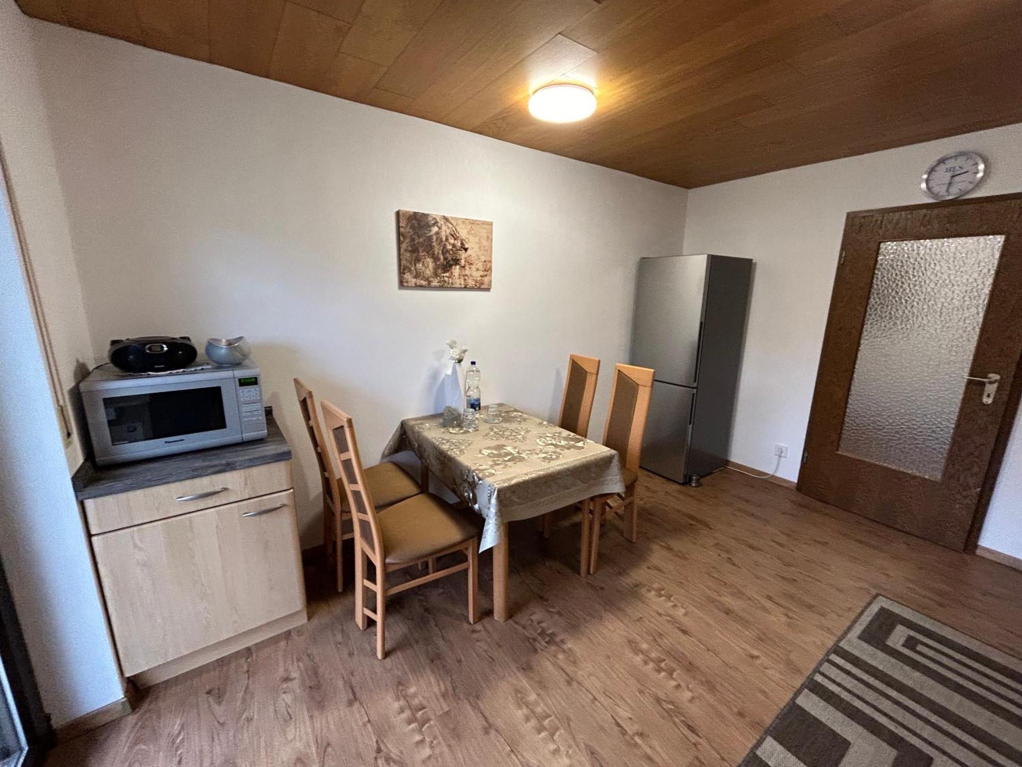 Ferien- Und Monteurwohnung Zum Waldblick Luaran gambar