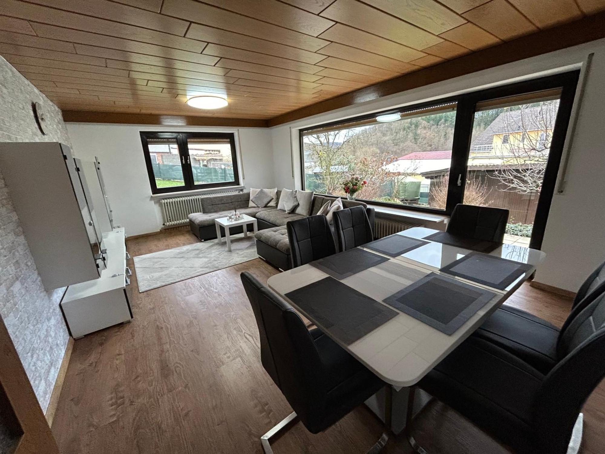 Ferien- Und Monteurwohnung Zum Waldblick Luaran gambar
