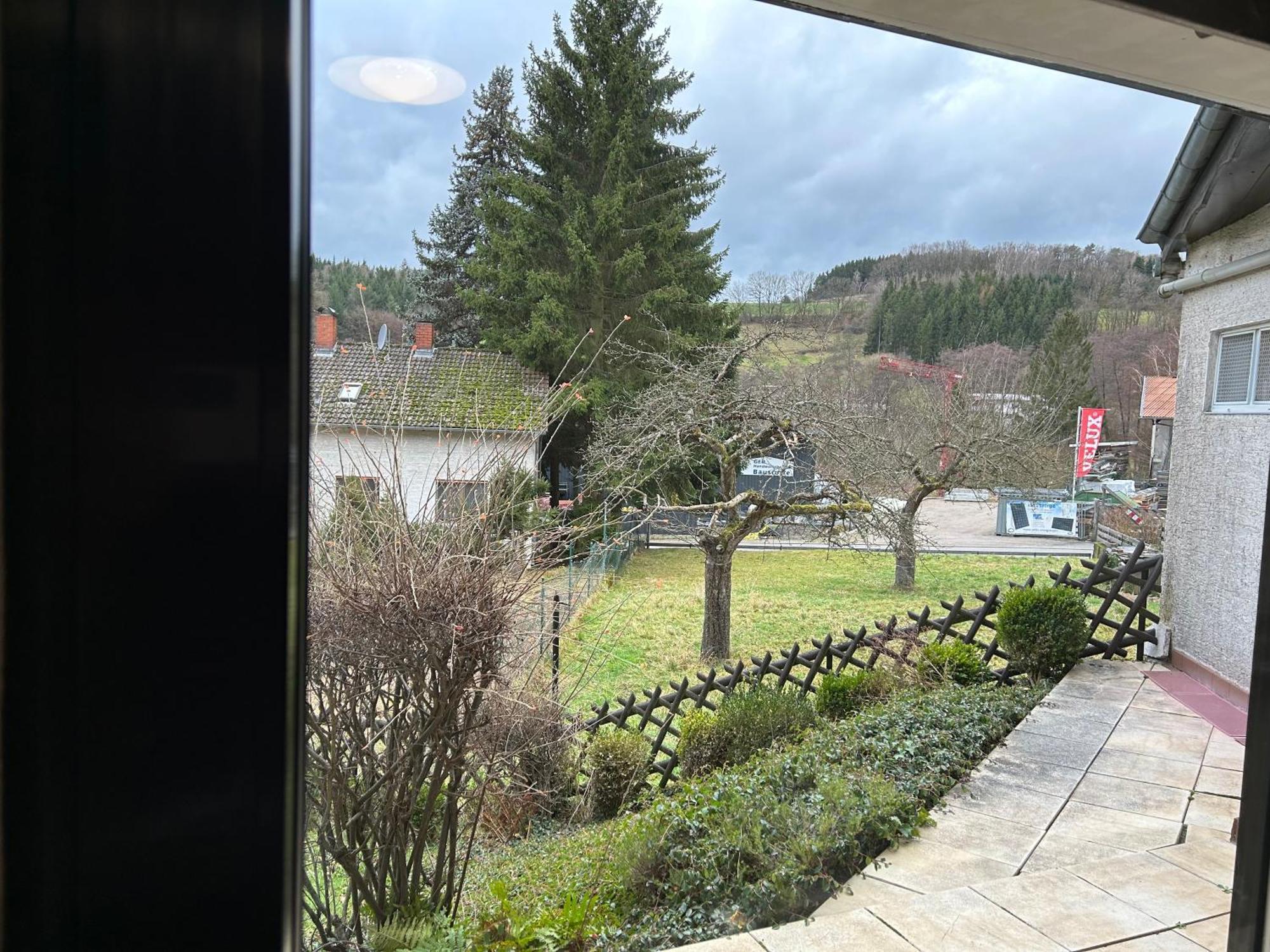 Ferien- Und Monteurwohnung Zum Waldblick Luaran gambar