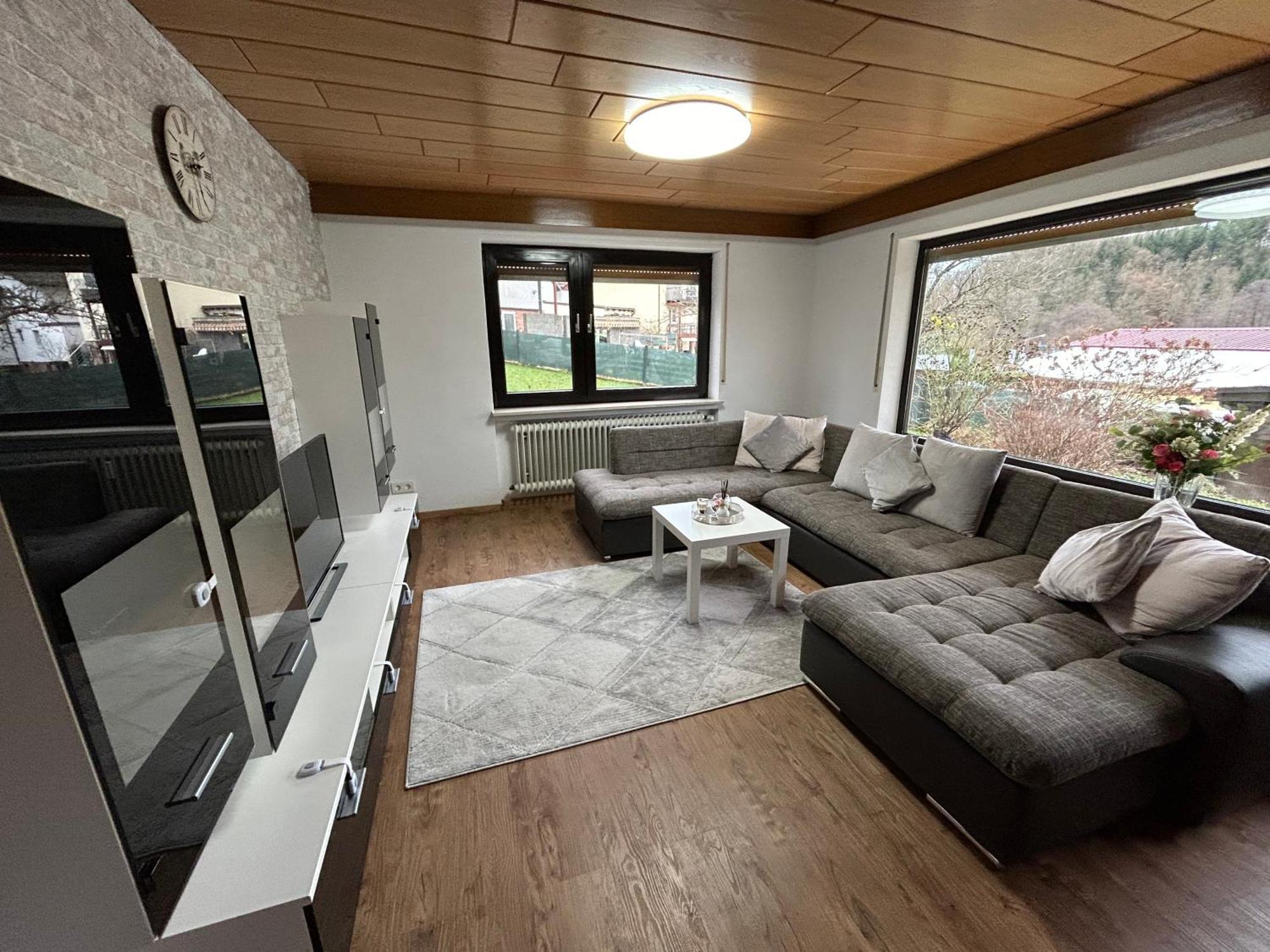 Ferien- Und Monteurwohnung Zum Waldblick Luaran gambar